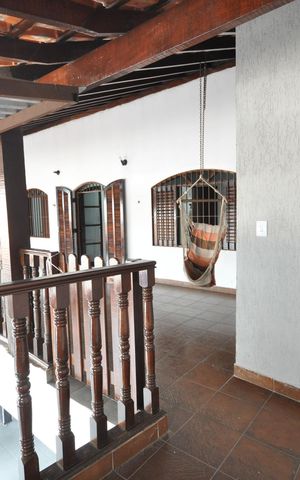 Casa à venda com 559m², 4 quartos e 6 vagasVaranda