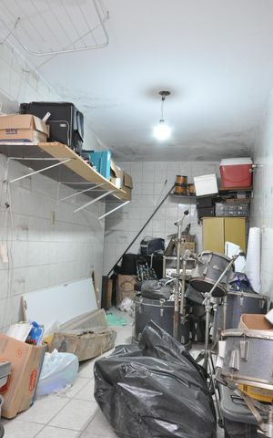 Casa à venda com 559m², 4 quartos e 6 vagasQuarto de Serviço