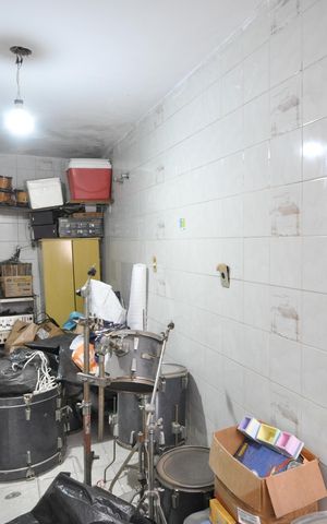 Casa à venda com 559m², 4 quartos e 6 vagasQuarto de Serviço