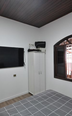Casa à venda com 559m², 4 quartos e 6 vagasQuarto 2