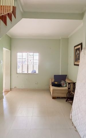 Casa à venda com 108m², 2 quartos e 1 vagaSala