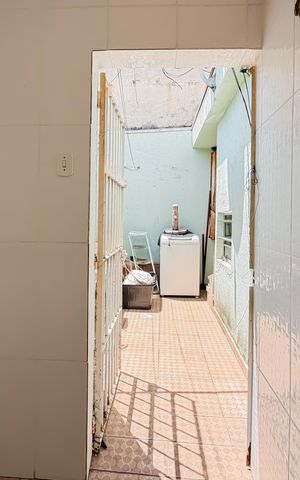Casa à venda com 108m², 2 quartos e 1 vagaÁrea de Serviço 