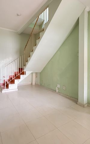 Casa à venda com 108m², 2 quartos e 1 vagaSala