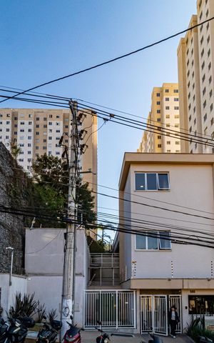 Apartamento à venda com 35m², 2 quartos e sem vaga Apartamento à venda com 35m², 2 quartos e sem vagaFachada e portaria