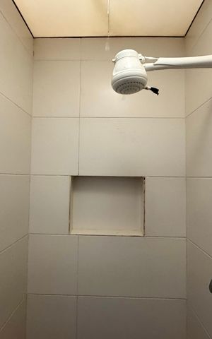Studio para alugar com 35m², 1 quarto e sem vaga Studio para alugar com 35m², 1 quarto e sem vagaBanheiro