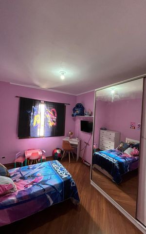 Casa à venda com 300m², 4 quartos e 3 vagas Casa à venda com 300m², 4 quartos e 3 vagasQuarto