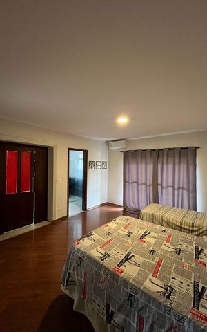 Casa à venda com 300m², 4 quartos e 3 vagas Casa à venda com 300m², 4 quartos e 3 vagasQuarto