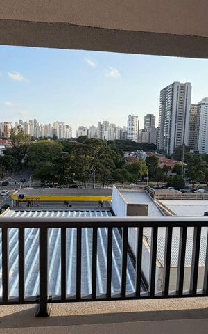 Studio para alugar com 29m², 1 quarto e sem vaga Studio para alugar com 29m², 1 quarto e sem vagaVaranda