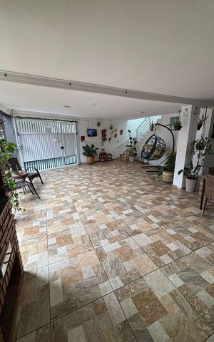 Casa à venda com 183m², 2 quartos e 3 vagas