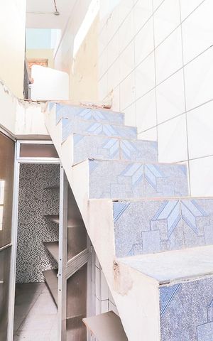 Casa para alugar com 360m², 4 quartos e 2 vagasEscadas