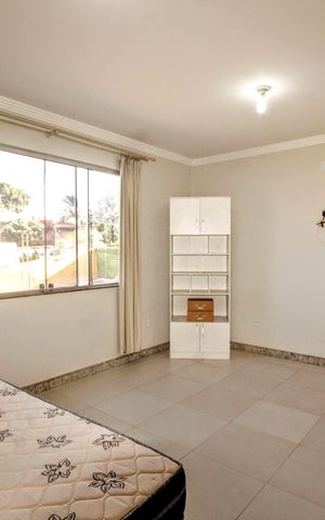 Casa à venda com 390m², 5 quartos e 6 vagasquarto 1