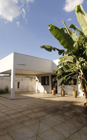 Casa à venda com 390m², 5 quartos e 6 vagasquintal