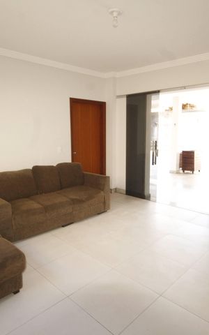 Casa à venda com 390m², 5 quartos e 6 vagassala 2