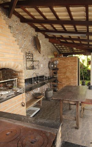 Casa à venda com 390m², 5 quartos e 6 vagasÁrea gourmet