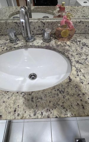 Apartamento à venda com 76m², 3 quartos e 1 vaga Apartamento à venda com 76m², 3 quartos e 1 vagaBanheiro Social