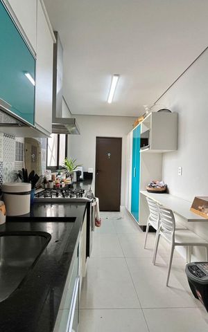 Casa de condomínio à venda com 340m², 4 quartos e 4 vagas Casa de condomínio à venda com 340m², 4 quartos e 4 vagasCozinha