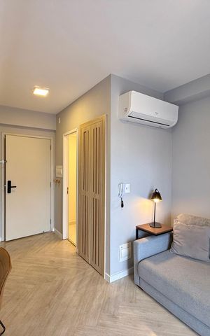 Studio à venda com 44m², 1 quarto e sem vaga Studio à venda com 44m², 1 quarto e sem vagaSala