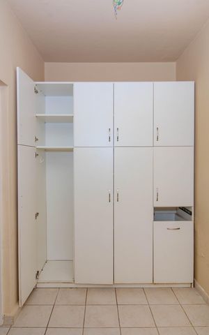 Casa à venda com 200m², 5 quartos e 1 vaga Casa à venda com 200m², 5 quartos e 1 vagaDepósito - Primeiro Piso