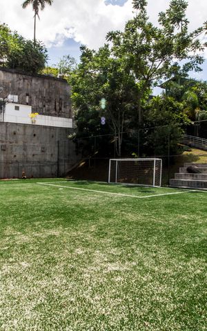 Casa de condomínio para alugar com 500m², 4 quartos e 4 vagas Casa de condomínio para alugar com 500m², 4 quartos e 4 vagasQuadra Esportiva
