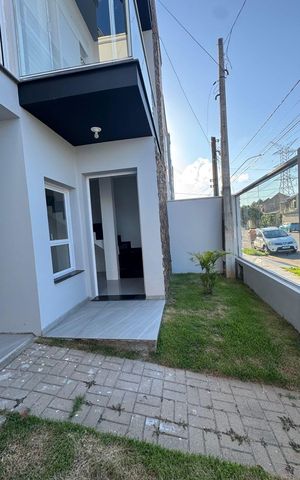 Casa à venda com 90m², 2 quartos e 3 vagas Casa à venda com 90m², 2 quartos e 3 vagasÁrea externa
