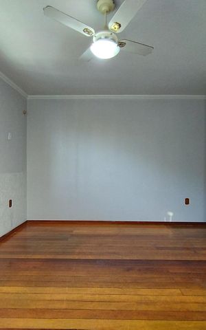 Casa à venda com 204m², 4 quartos e 6 vagas