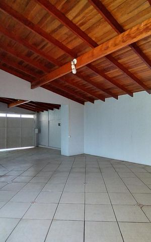 Casa à venda com 204m², 4 quartos e 6 vagas