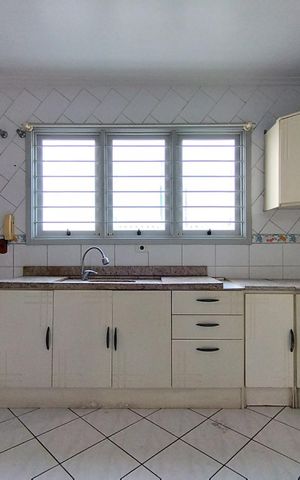 Casa à venda com 204m², 4 quartos e 6 vagas