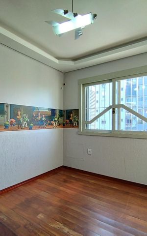 Casa à venda com 204m², 4 quartos e 6 vagas