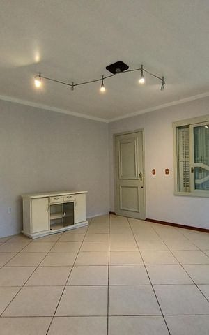 Casa à venda com 204m², 4 quartos e 6 vagas