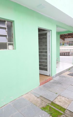 Casa à venda com 100m², 2 quartos e 2 vagasÁrea de Serviço