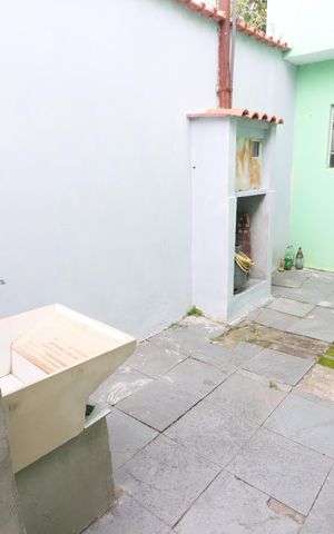 Casa à venda com 100m², 2 quartos e 2 vagasÁrea de Serviço