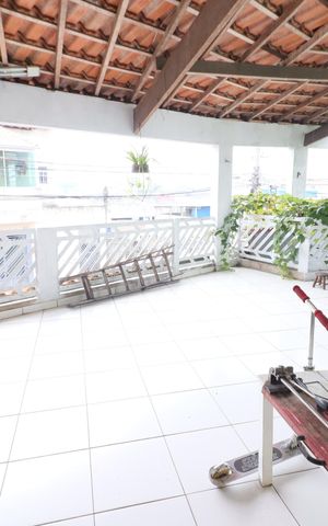 Casa à venda com 100m², 2 quartos e 2 vagasSala