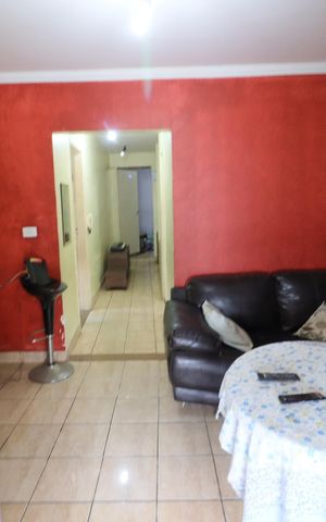 Casa à venda com 100m², 2 quartos e 2 vagasSala
