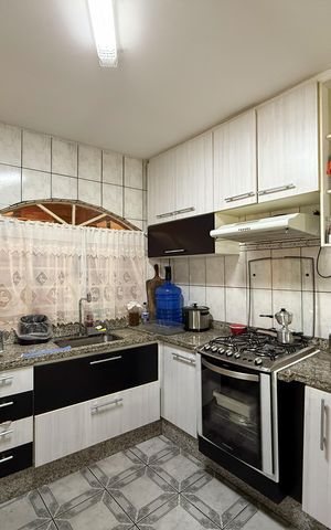 Casa à venda com 184m², 3 quartos e 2 vagas Casa à venda com 184m², 3 quartos e 2 vagascozinha