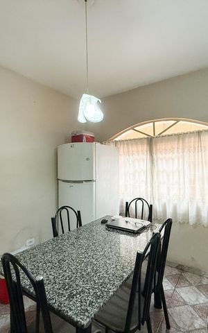 Casa à venda com 184m², 3 quartos e 2 vagas Casa à venda com 184m², 3 quartos e 2 vagascozinha