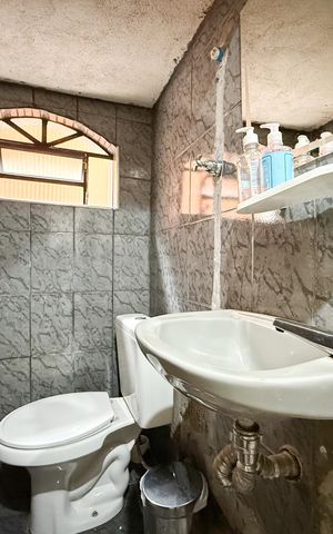 Casa à venda com 184m², 3 quartos e 2 vagas Casa à venda com 184m², 3 quartos e 2 vagasLavabo