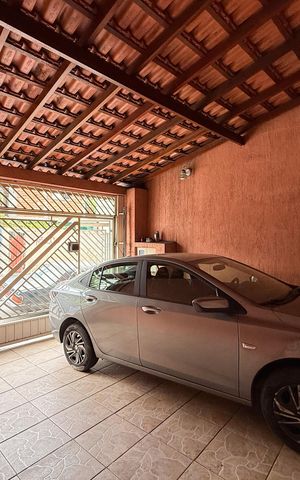 Casa à venda com 184m², 3 quartos e 2 vagas Casa à venda com 184m², 3 quartos e 2 vagasGaragem