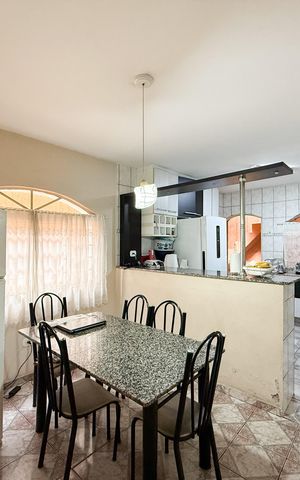 Casa à venda com 184m², 3 quartos e 2 vagas Casa à venda com 184m², 3 quartos e 2 vagascozinha