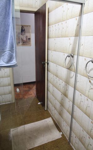 Casa à venda com 475m², 4 quartos e 4 vagasBanheiro