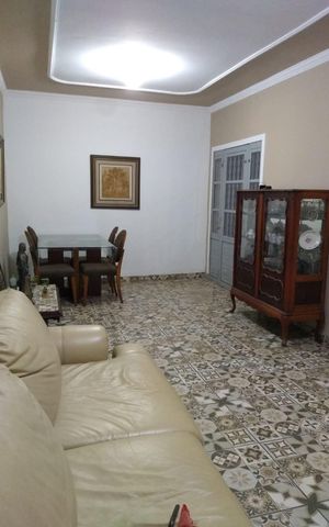 Casa à venda com 380m², 3 quartos e 5 vagasSala