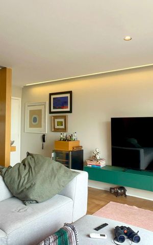 Apartamento à venda com 84m², 2 quartos e 2 vagas Apartamento à venda com 84m², 2 quartos e 2 vagasSala
