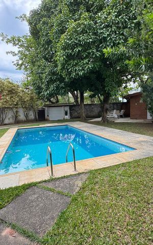 Casa de condomínio à venda com 367m², 4 quartos e 6 vagas