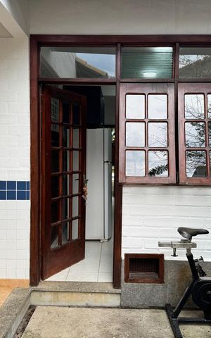 Casa de condomínio à venda com 367m², 4 quartos e 6 vagas