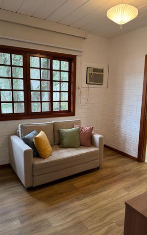 Casa de condomínio à venda com 367m², 4 quartos e 6 vagas