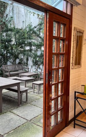 Casa de condomínio à venda com 367m², 4 quartos e 6 vagas