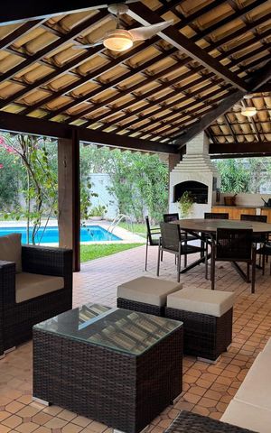 Casa de condomínio à venda com 367m², 4 quartos e 6 vagas