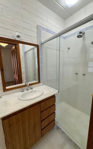Casa de condomínio à venda com 367m², 4 quartos e 6 vagas