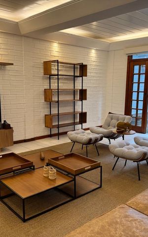 Casa de condomínio à venda com 367m², 4 quartos e 6 vagas