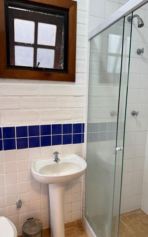 Casa de condomínio à venda com 367m², 4 quartos e 6 vagas