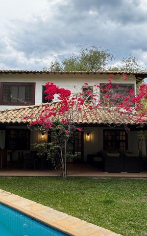 Casa de condomínio à venda com 367m², 4 quartos e 6 vagas